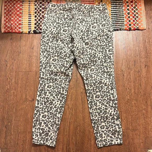 Loft grey leopard skinny jeans size 10/30 - Picture 3 of 3